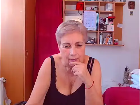 Snapshot of Victoria5643 chatting on 10-14-25, 09:10 Victoria5643 online show from 10-14-25, 09:10