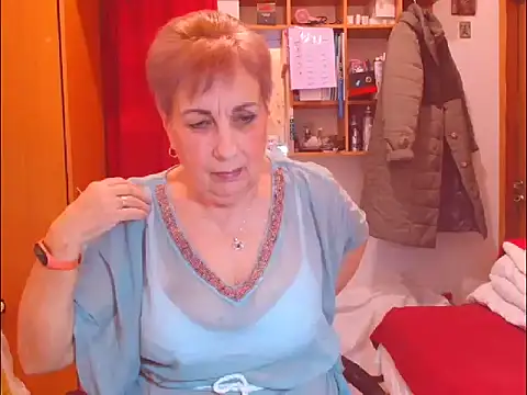 Snapshot of Victoria5643 chatting on 11-30-25, 02:10 Victoria5643 online show from 11-30-25, 02:10