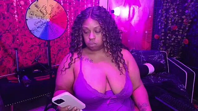 Snapshot of cheriserozequeen chatting on 04-07-26, 12:00 cheriserozequeen online show from 04-07-26, 12:00