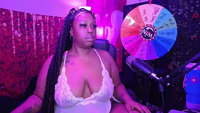 Snapshot of cheriserozequeen chatting on 05-23-26, 04:44 cheriserozequeen online show from 05-23-26, 04:44