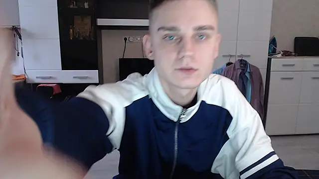 Snapshot of angryzan chatting on 01-10-25, 11:22 angryzan online show from 01-10-25, 11:22