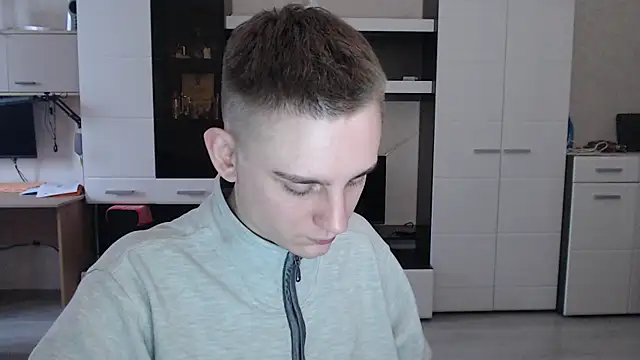 Snapshot of angryzan chatting on 01-13-25, 06:49 angryzan online show from 01-13-25, 06:49