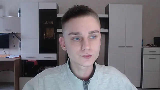 Snapshot of angryzan chatting on 01-13-25, 09:52 angryzan online show from 01-13-25, 09:52