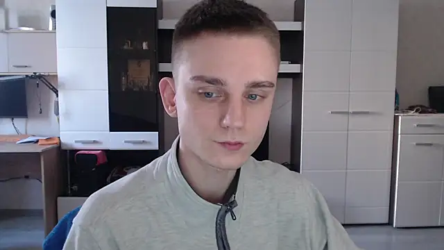 Snapshot of angryzan chatting on 01-14-25, 10:27 angryzan online show from 01-14-25, 10:27