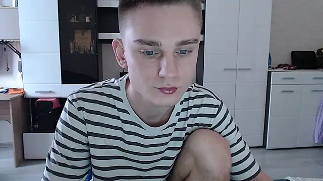 Snapshot of angryzan chatting on 01-17-25, 07:08 angryzan online show from 01-17-25, 07:08