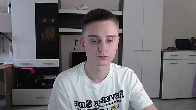 Snapshot of angryzan chatting on 01-20-25, 10:40 angryzan online show from 01-20-25, 10:40