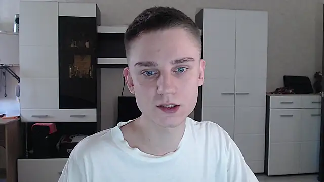 Snapshot of angryzan chatting on 01-21-25, 10:30 angryzan online show from 01-21-25, 10:30