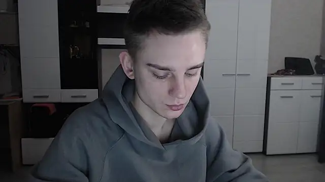 Snapshot of angryzan chatting on 02-06-25, 04:10 angryzan online show from 02-06-25, 04:10