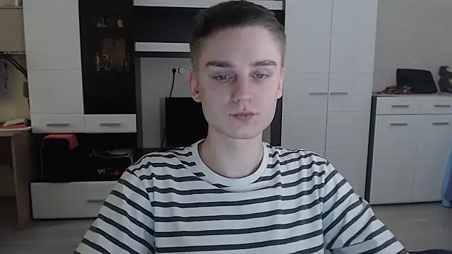 Snapshot of angryzan chatting on 02-06-25, 07:13 angryzan online show from 02-06-25, 07:13