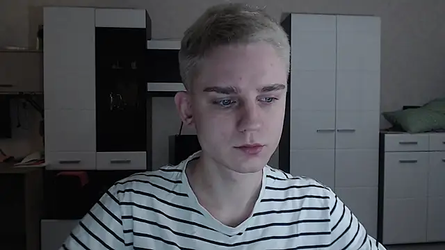 Snapshot of angryzan chatting on 02-20-25, 04:18 angryzan online show from 02-20-25, 04:18