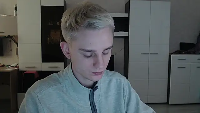 Snapshot of angryzan chatting on 02-26-25, 08:26 angryzan online show from 02-26-25, 08:26