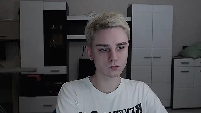 Snapshot of angryzan chatting on 03-07-25, 04:46 angryzan online show from 03-07-25, 04:46