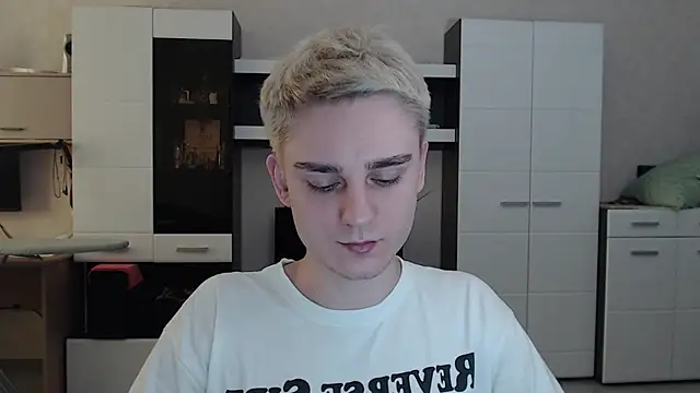 Snapshot of angryzan chatting on 03-07-25, 07:52 angryzan online show from 03-07-25, 07:52