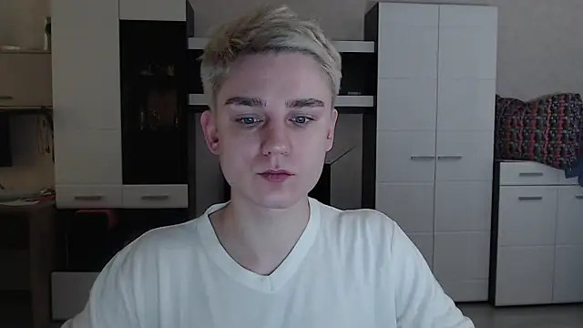 Snapshot of angryzan chatting on 03-11-25, 05:38 angryzan online show from 03-11-25, 05:38