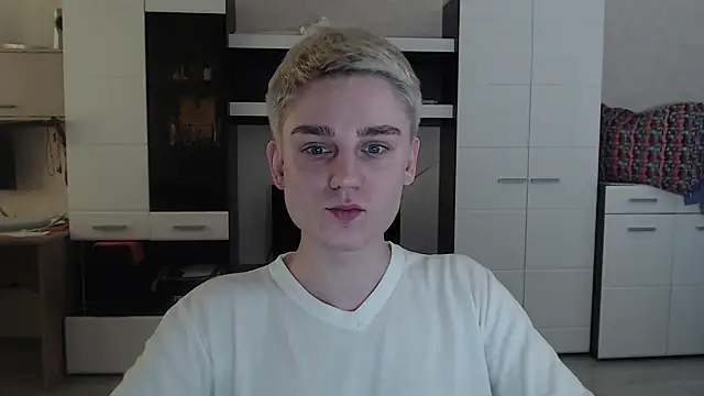 Snapshot of angryzan chatting on 03-11-25, 08:41 angryzan online show from 03-11-25, 08:41