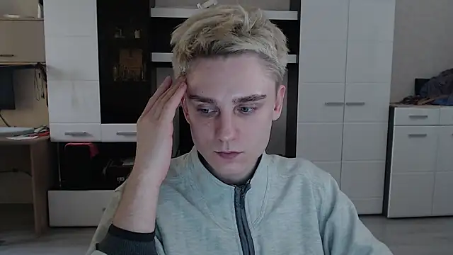 Snapshot of angryzan chatting on 03-14-25, 10:39 angryzan online show from 03-14-25, 10:39