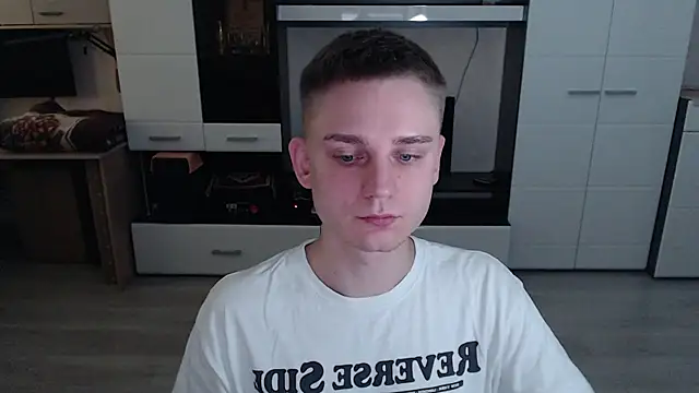 Snapshot of angryzan chatting on 10-07-25, 08:22 angryzan online show from 10-07-25, 08:22