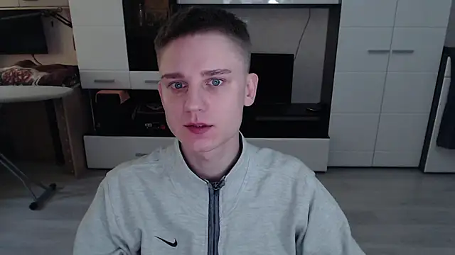 Snapshot of angryzan chatting on 10-10-25, 05:06 angryzan online show from 10-10-25, 05:06