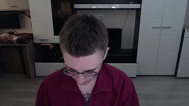 Snapshot of angryzan chatting on 10-13-25, 05:18 angryzan online show from 10-13-25, 05:18