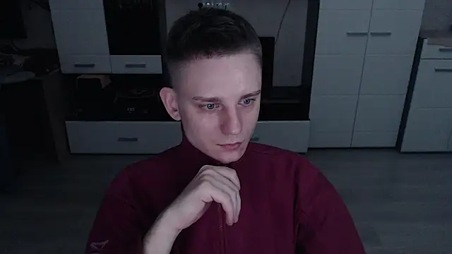 Snapshot of angryzan chatting on 10-21-25, 04:46 angryzan online show from 10-21-25, 04:46