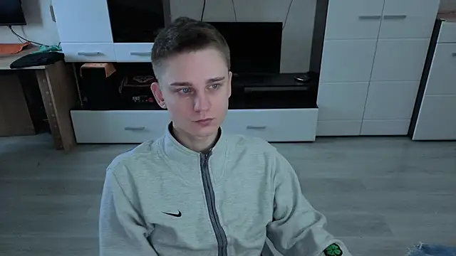 Snapshot of angryzan chatting on 11-10-25, 07:18 angryzan online show from 11-10-25, 07:18