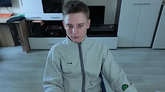 Snapshot of angryzan chatting on 11-12-25, 06:25 angryzan online show from 11-12-25, 06:25