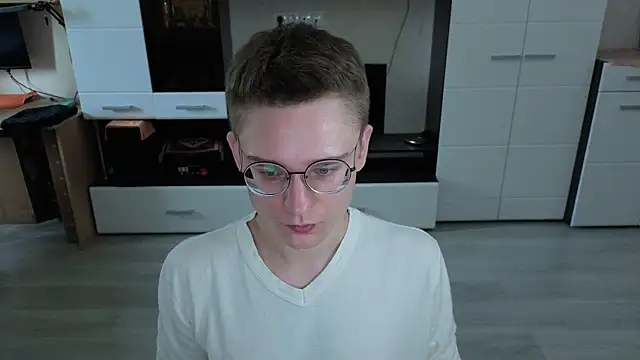 Snapshot of angryzan chatting on 11-21-25, 05:39 angryzan online show from 11-21-25, 05:39