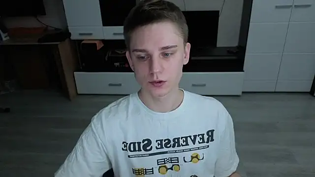 Snapshot of angryzan chatting on 12-03-25, 04:42 angryzan online show from 12-03-25, 04:42