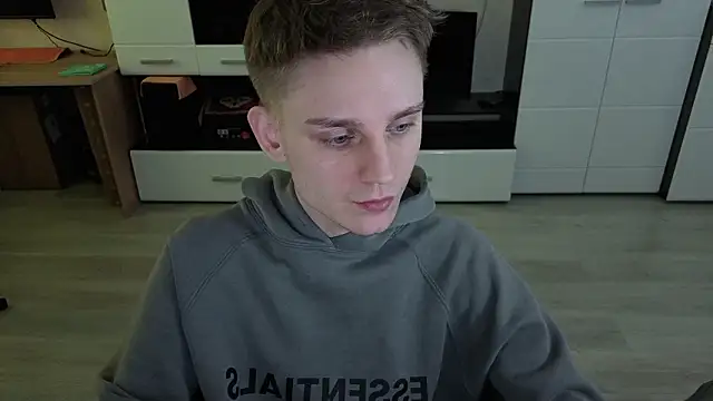 angryzan online show from 02-10-26, 07:45