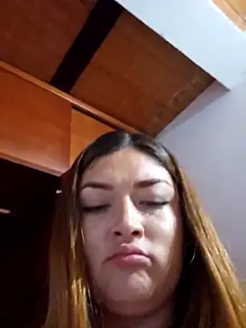 Snapshot of Sofia_Queen17 chatting on 02-26-25, 02:04 Sofia Queen17 online show from 02-26-25, 02:04