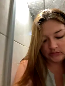 Snapshot of Sofia_Queen17 chatting on 11-13-25, 10:47 Sofia Queen17 online show from 11-13-25, 10:47