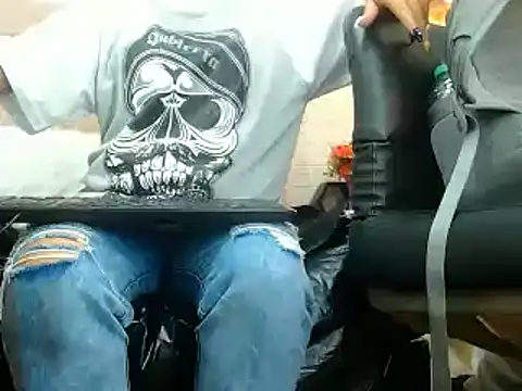 Snapshot of hairy_pussywet chatting on 12-06-24, 07:12 hairy pussywet online show from 12-06-24, 07:12