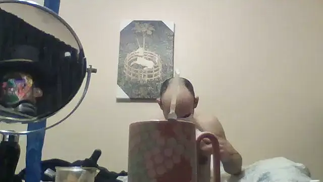 Snapshot of hailzeffn chatting on 05-09-26, 08:36 hailzeffn online show from 05-09-26, 08:36