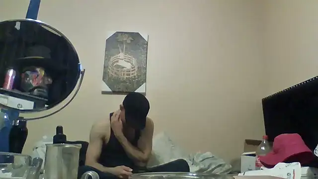 Snapshot of hailzeffn chatting on 05-15-26, 08:05 hailzeffn online show from 05-15-26, 08:05