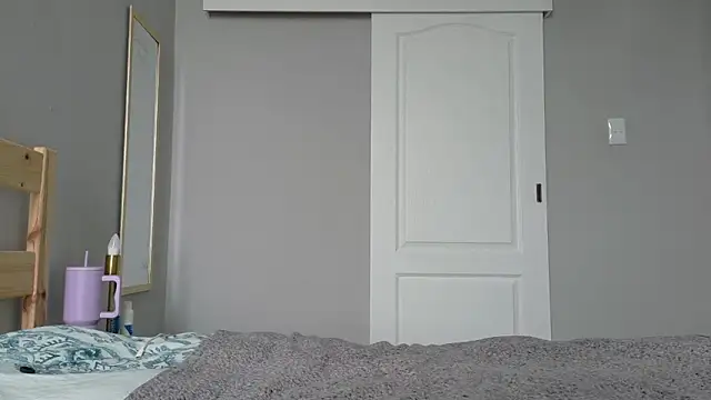 Snapshot of kawaiibabypie1 chatting on 02-18-26, 12:12 kawaiibabypie1 online show from 02-18-26, 12:12