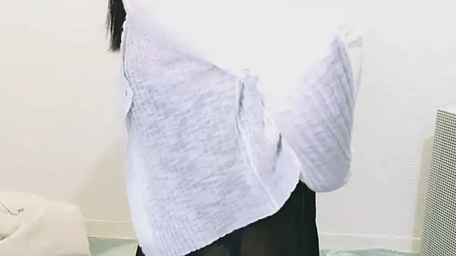 Snapshot of YUTSU_KI chatting on 09-28-25, 04:18 YUTSU KI online show from 09-28-25, 04:18