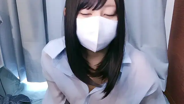 Snapshot of YUTSU_KI chatting on 04-17-26, 09:18 YUTSU KI online show from 04-17-26, 09:18