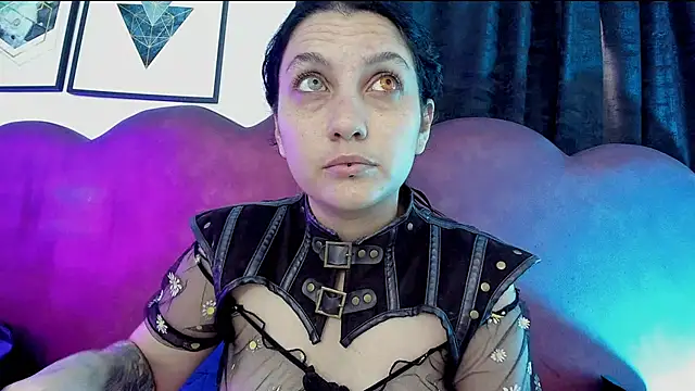 Snapshot of sophy_rock chatting on 06-06-26, 04:23 sophy rock online show from 06-06-26, 04:23