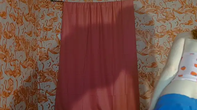 strawberrysmoothie online show from 01-31-25, 01:11