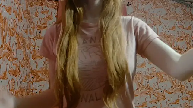 strawberrysmoothie online show from 04-15-26, 01:45