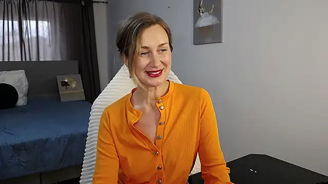 Snapshot of Vanessa_Nowak chatting on 05-31-26, 08:54 Vanessa Nowak online show from 05-31-26, 08:54