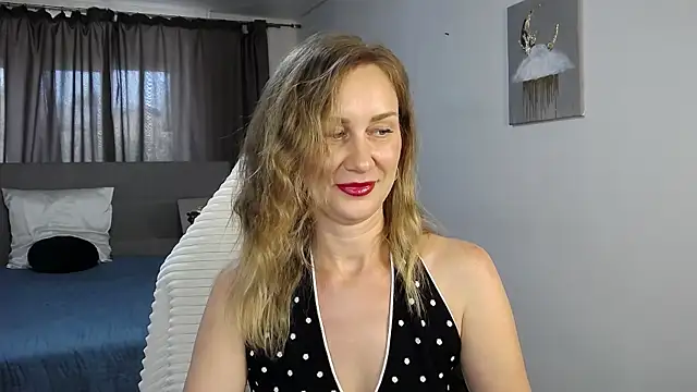 Snapshot of Vanessa_Nowak chatting on 06-13-26, 01:31 Vanessa Nowak online show from 06-13-26, 01:31