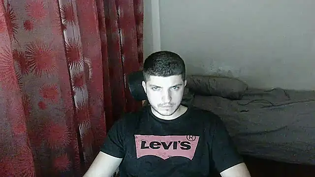 Snapshot of BoiWhore chatting on 09-19-25, 04:40 BoiWhore online show from 09-19-25, 04:40