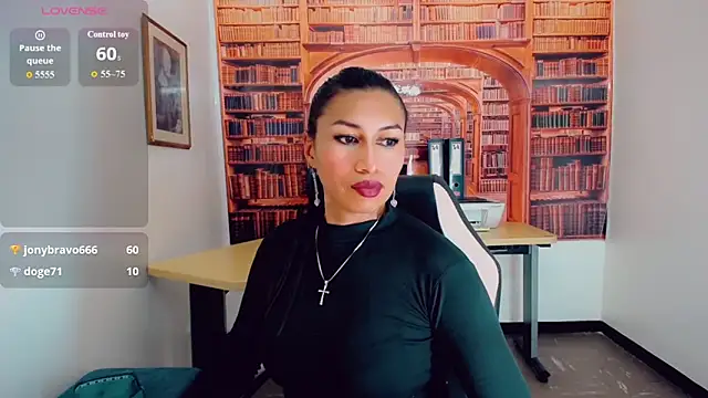 khiara moretti online show from 12-29-24, 01:24