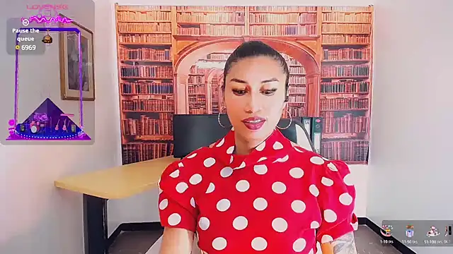 khiara moretti online show from 02-07-25, 01:36