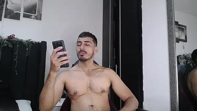 Snapshot of muscle_ares chatting on 12-16-24, 10:40 muscle ares online show from 12-16-24, 10:40