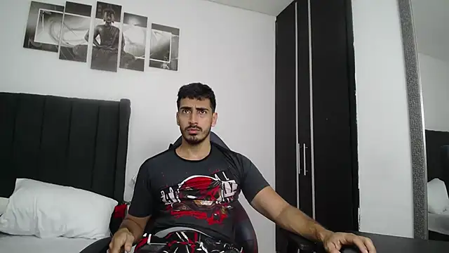 Snapshot of muscle_ares chatting on 02-09-25, 01:35 muscle ares online show from 02-09-25, 01:35