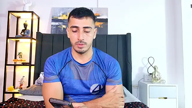 Snapshot of muscle_ares chatting on 04-27-26, 12:08 muscle ares online show from 04-27-26, 12:08