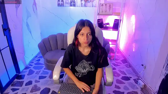 Agathaargent  online show from 09-30-25, 05:01