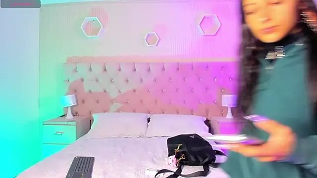 Agathaargent  online show from 11-03-25, 04:14